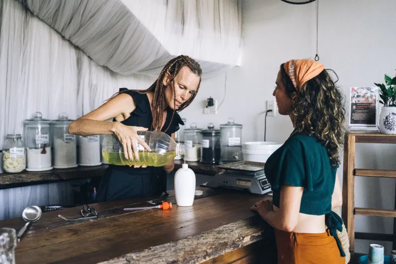 Green Without Compromise: How Forward-Thinking Stylists Are Redefining Eco-Conscious Excellence